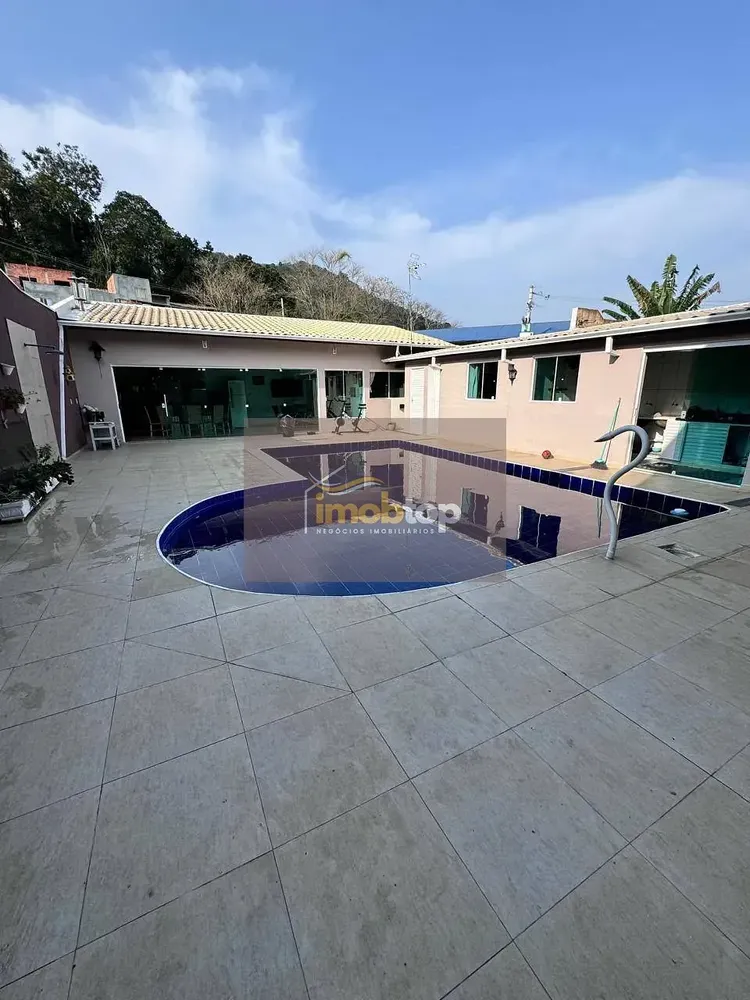 Casa, 5 quartos, 333 m² - Foto 4