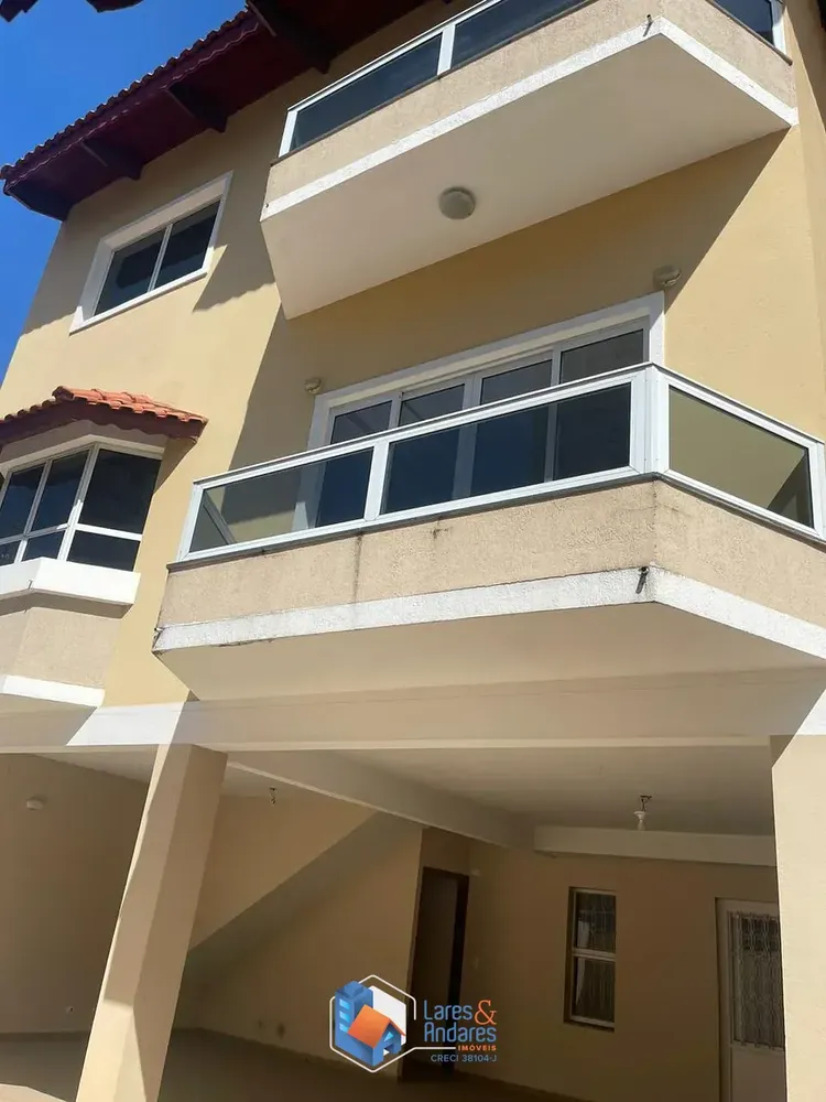 Casa, 3 quartos, 264 m² - Foto 1