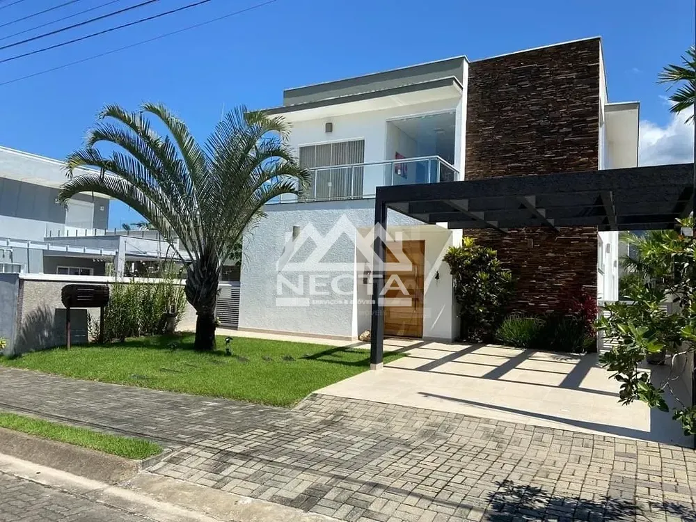 Casa, 4 quartos, 353 m² - Foto 1