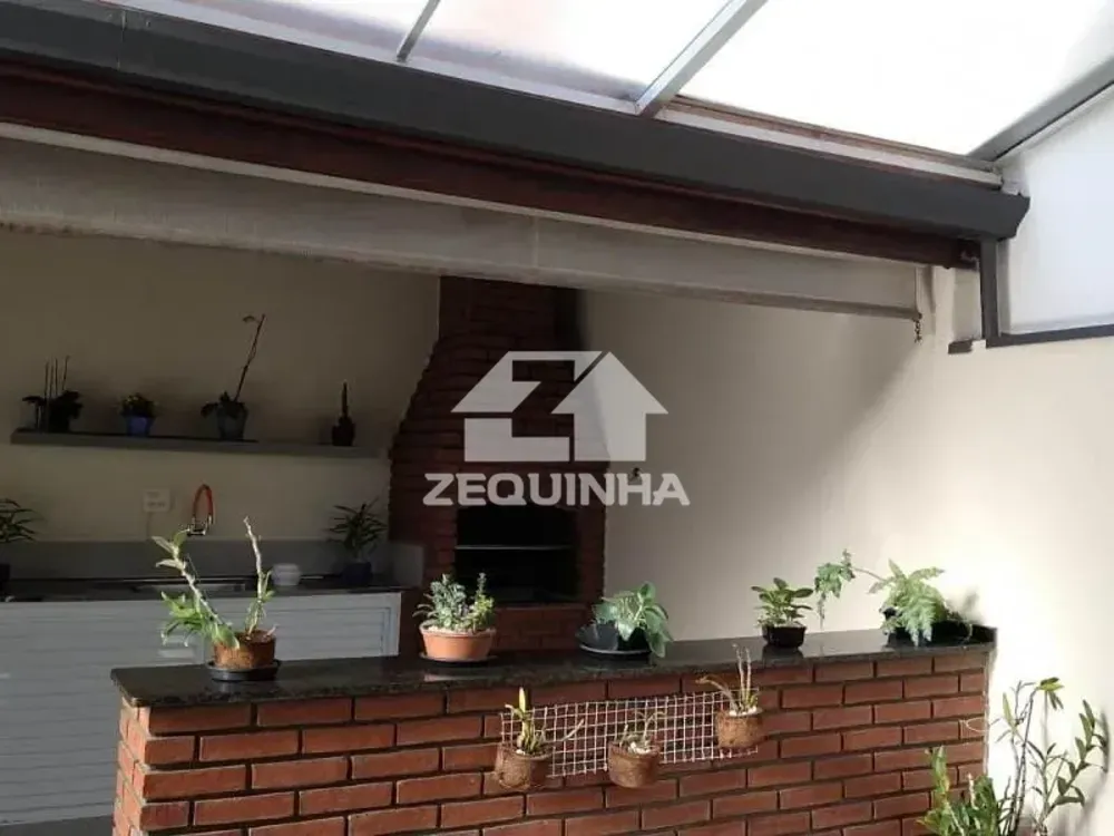 Casa, 4 quartos, 310 m² - Foto 1