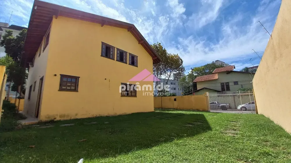 Casa, 5 quartos, 230 m² - Foto 8