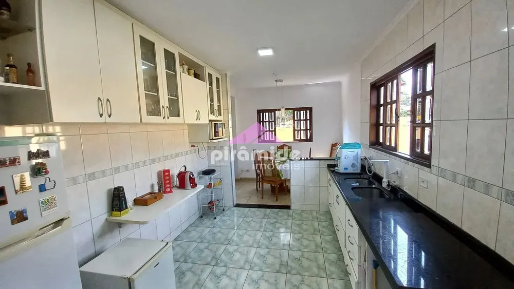 Casa, 5 quartos, 230 m² - Foto 5
