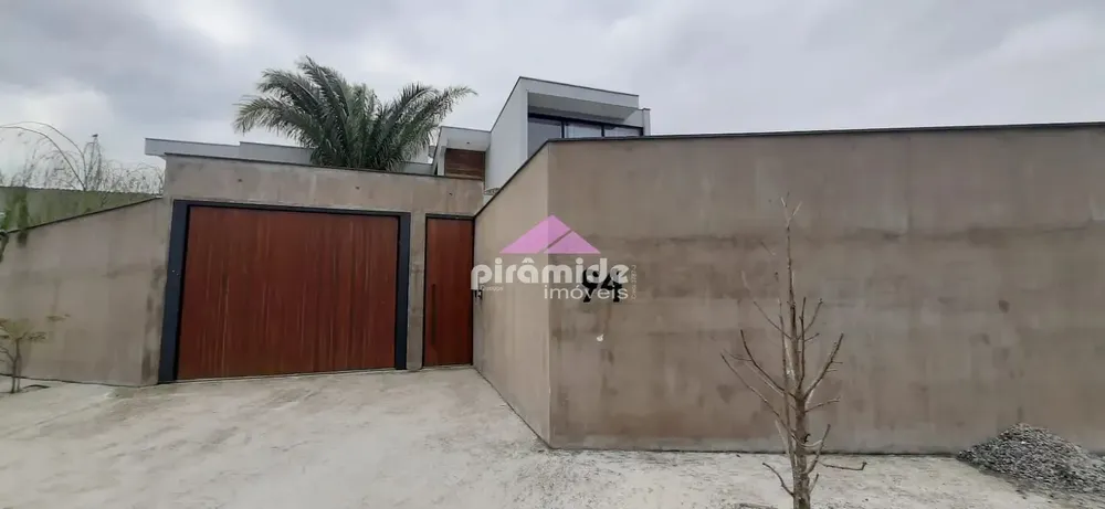 Casa, 3 quartos, 208 m² - Foto 1