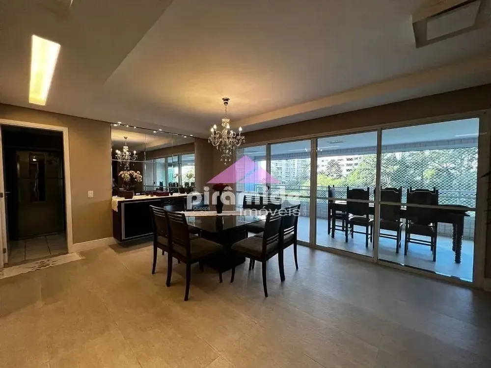 Apartamento, 3 quartos, 182 m² - Foto 1