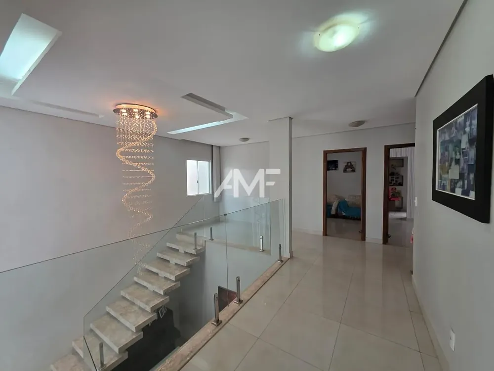 Sobrado, 3 quartos, 277 m² - Foto 1