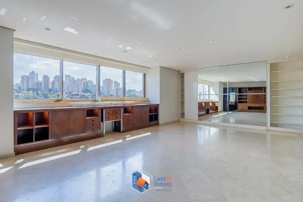 Apartamento, 3 quartos, 180 m² - Foto 1