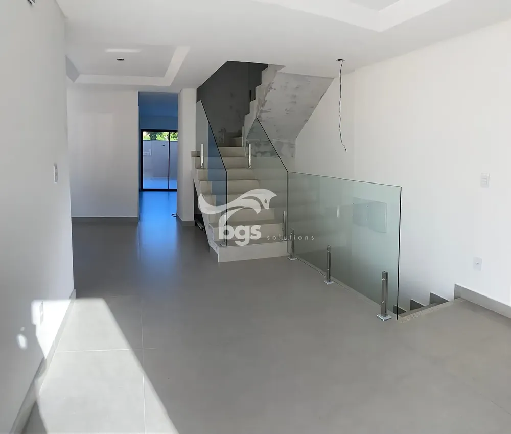 Casa, 3 quartos, 238 m² - Foto 1