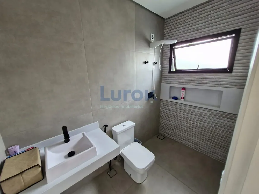 Casa, 3 quartos, 280 m² - Foto 1