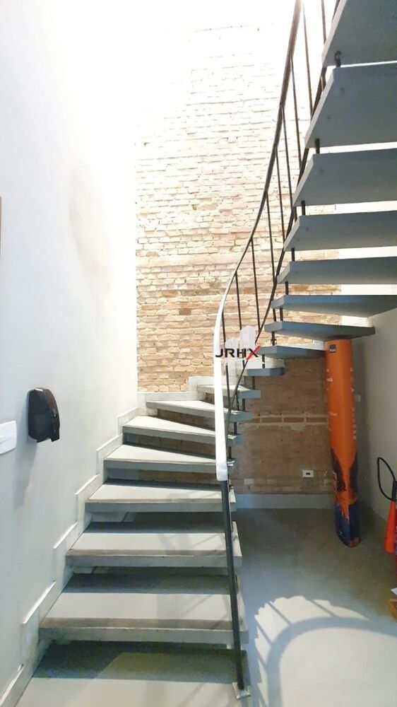 Casa para alugar com 1 quarto, 220m² - Foto 6
