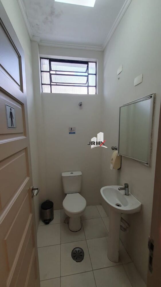Casa para alugar com 1 quarto, 220m² - Foto 17