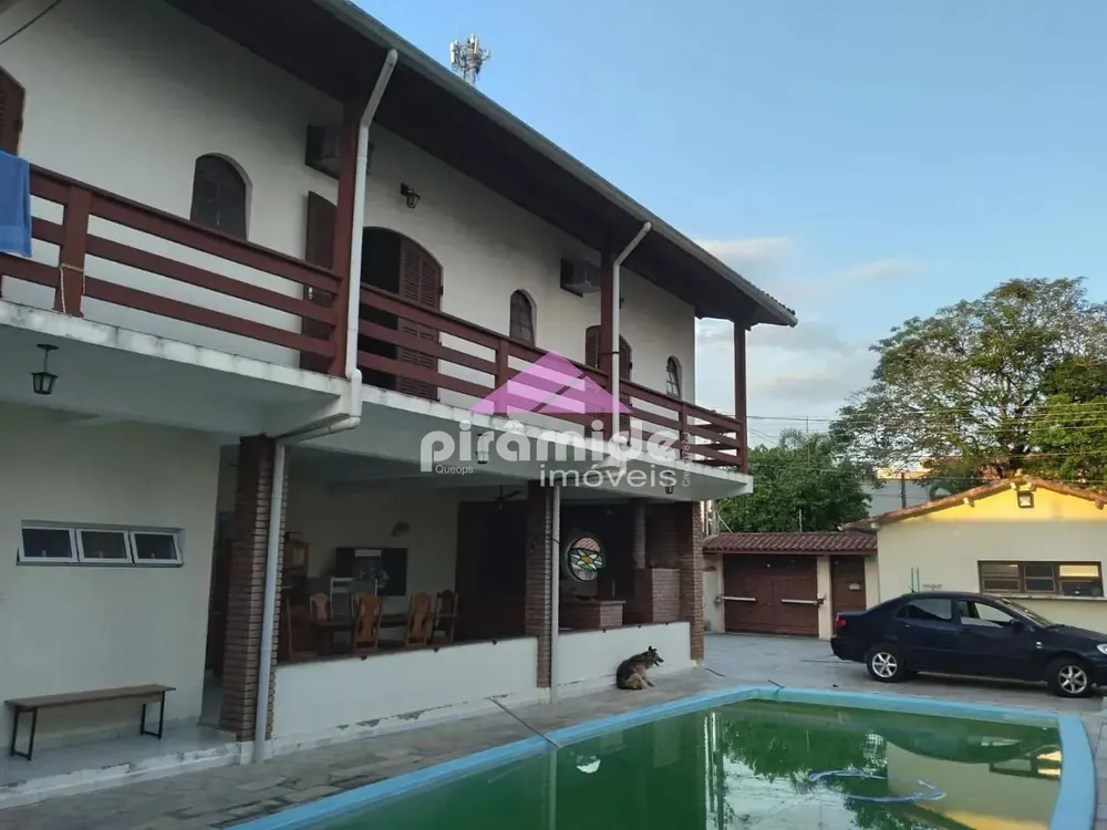 Casa, 4 quartos, 320 m² - Foto 2