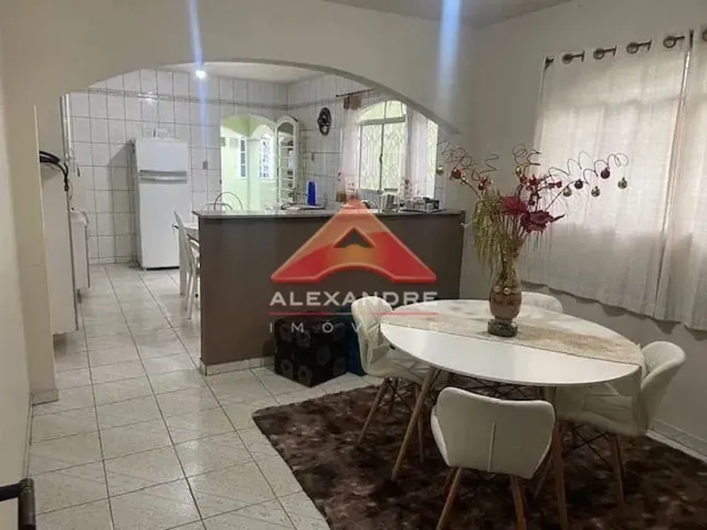 Casa, 3 quartos, 271 m² - Foto 4