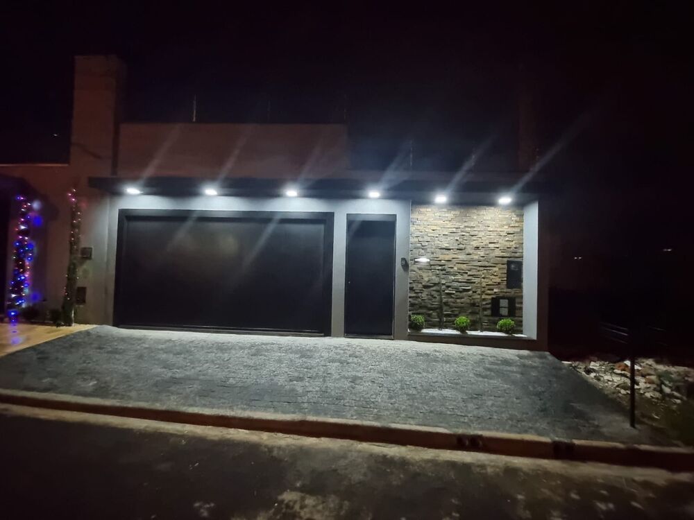 Casa à venda com 3 quartos, 143m² - Foto 2
