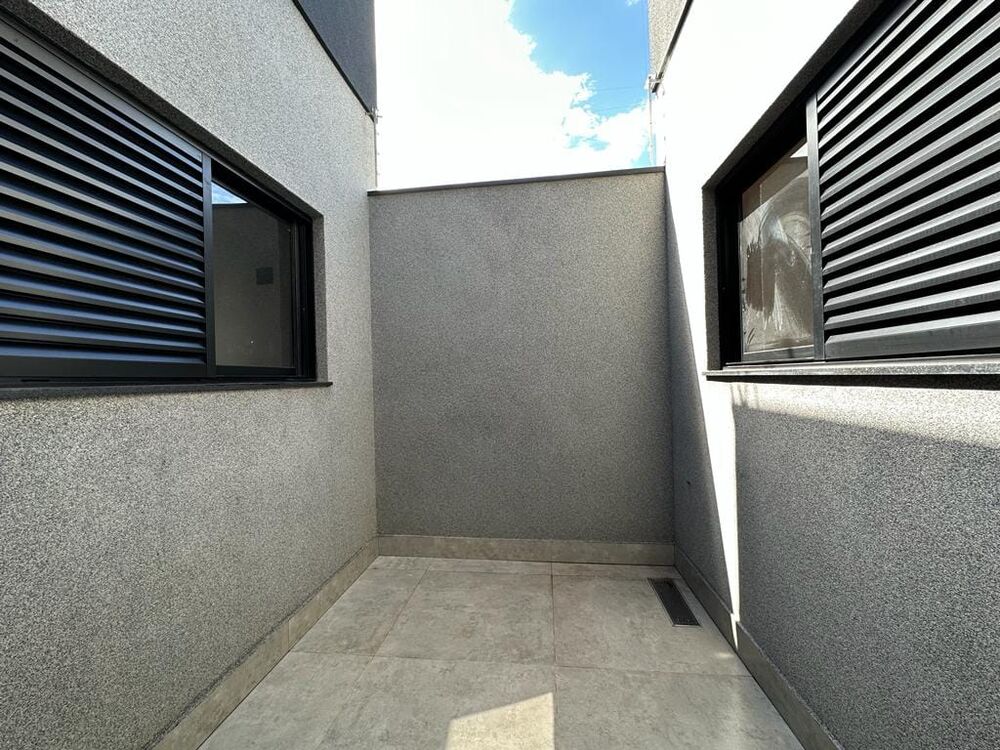 Casa à venda com 3 quartos, 143m² - Foto 12