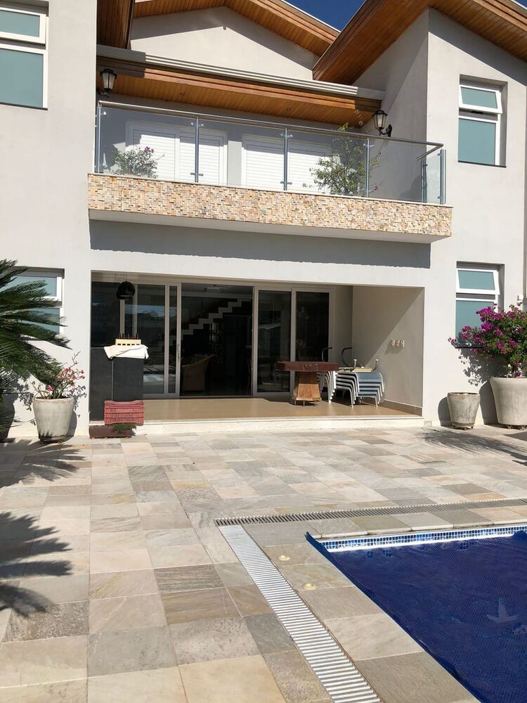 Sobrado à venda com 2 quartos, 227m² - Foto 2