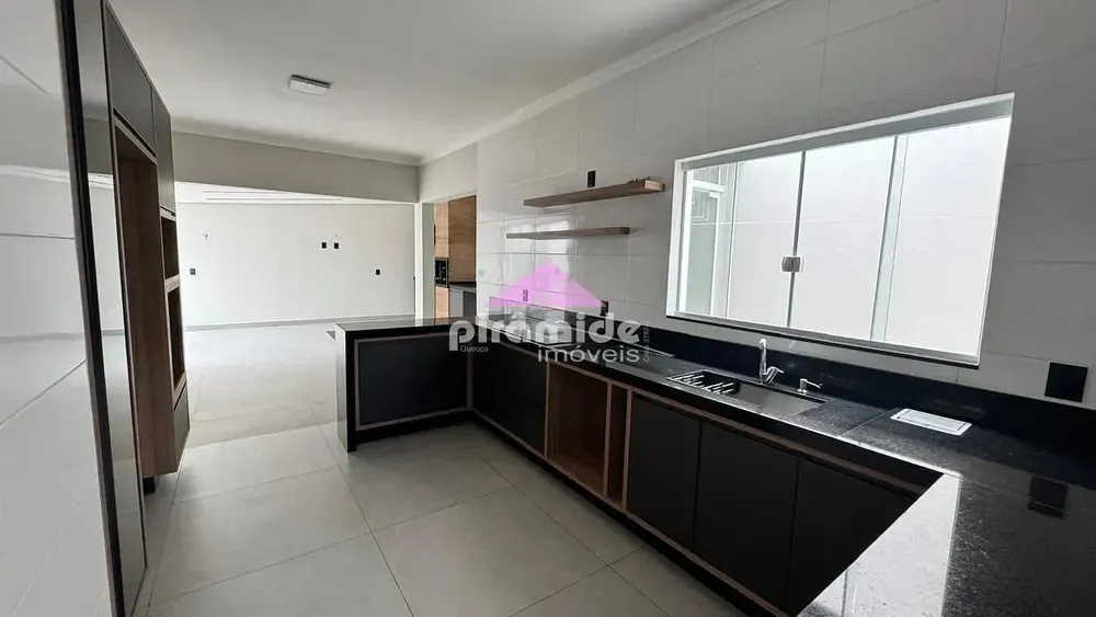 Casa, 3 quartos, 215 m² - Foto 4