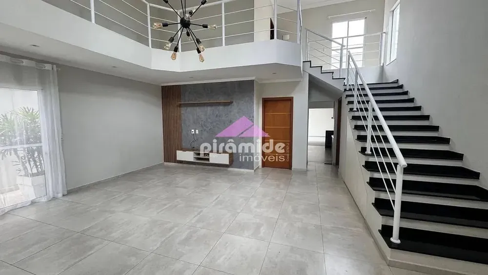Casa, 3 quartos, 215 m² - Foto 1