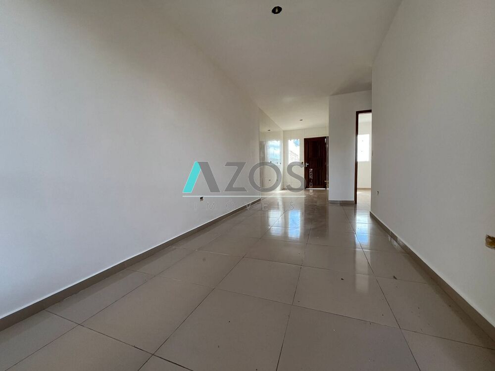 Casa à venda com 3 quartos, 68m² - Foto 1