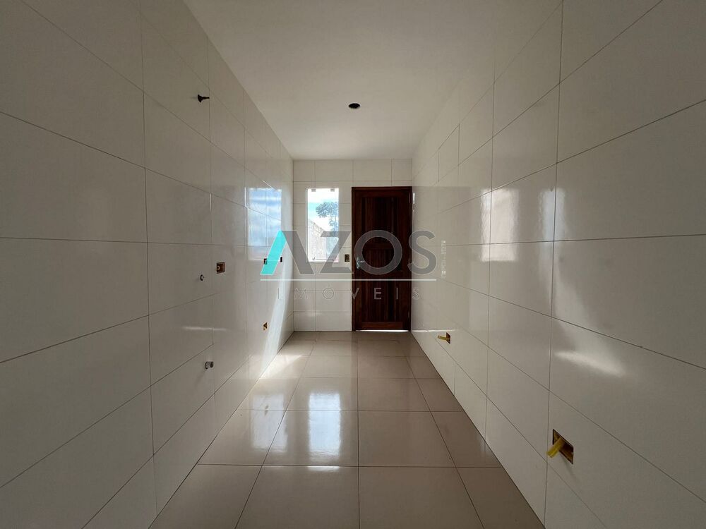Casa à venda com 3 quartos, 68m² - Foto 2