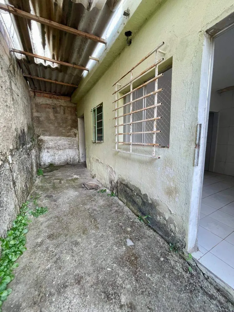 Casa, 2 quartos, 180 m² - Foto 1