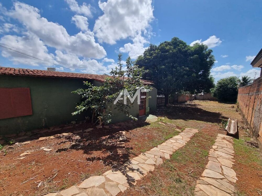 Terreno à venda, 600m² - Foto 1