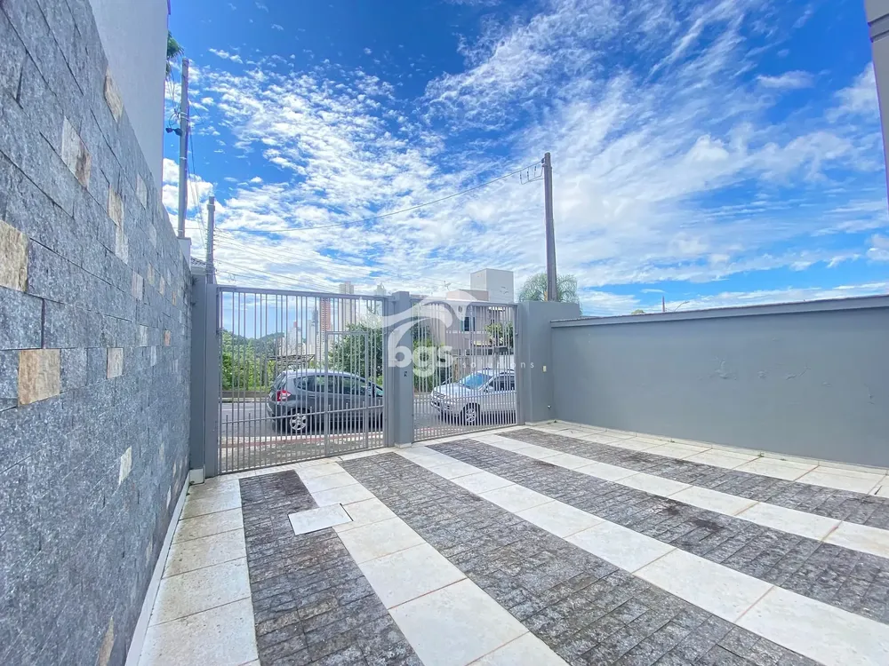 Casa, 3 quartos, 130 m² - Foto 2