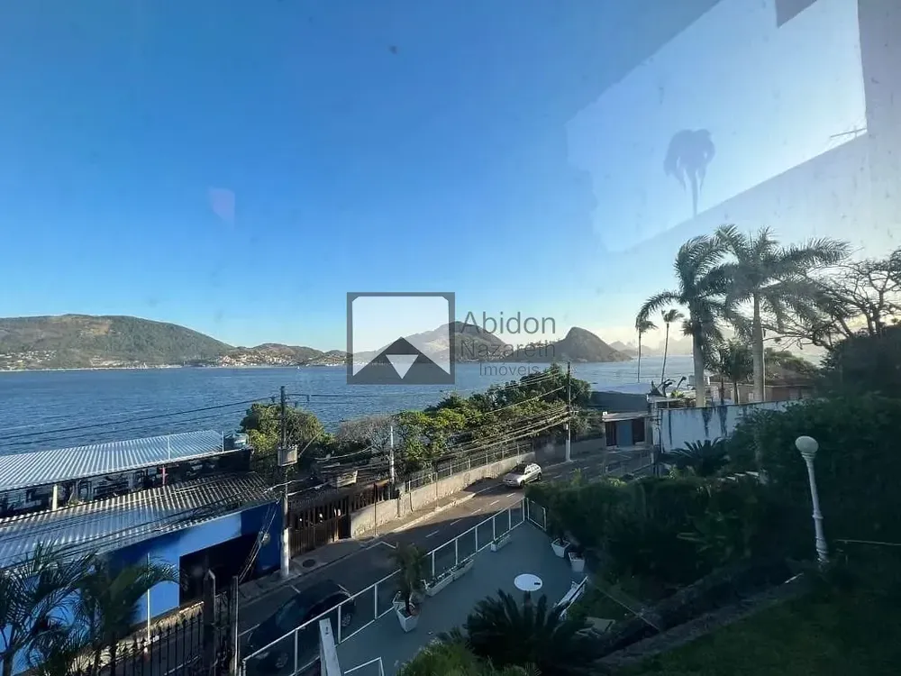 Casa, 4 quartos, 310 m² - Foto 1