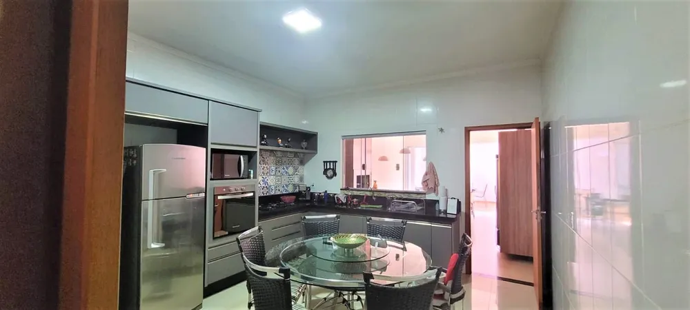 Casa, 3 quartos, 200 m² - Foto 8