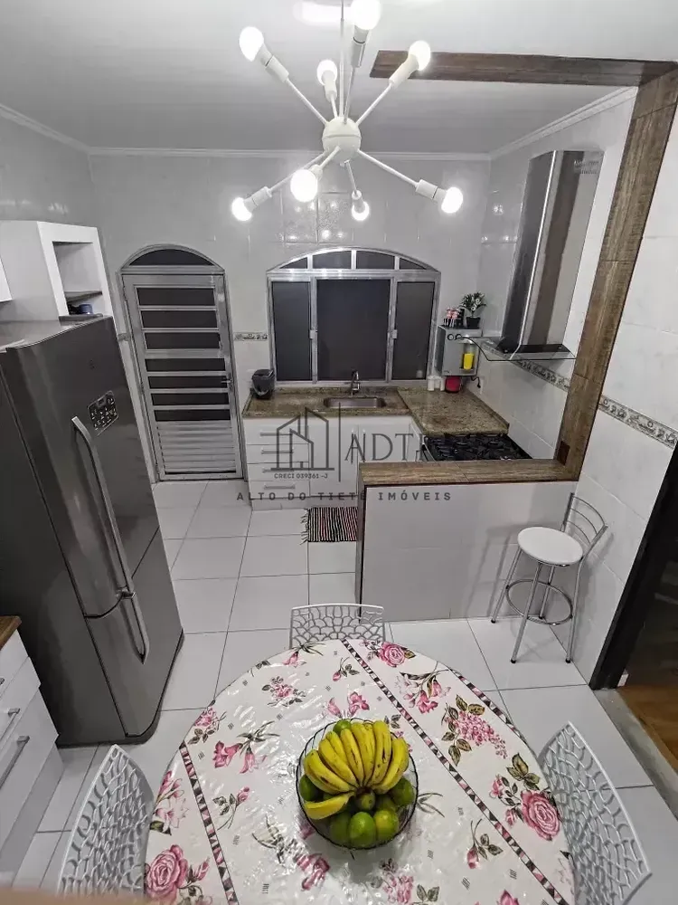 Sobrado, 3 quartos, 274 m² - Foto 2