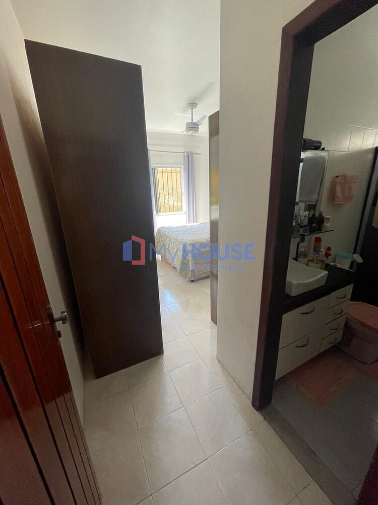 Casa à venda com 4 quartos, 221m² - Foto 19