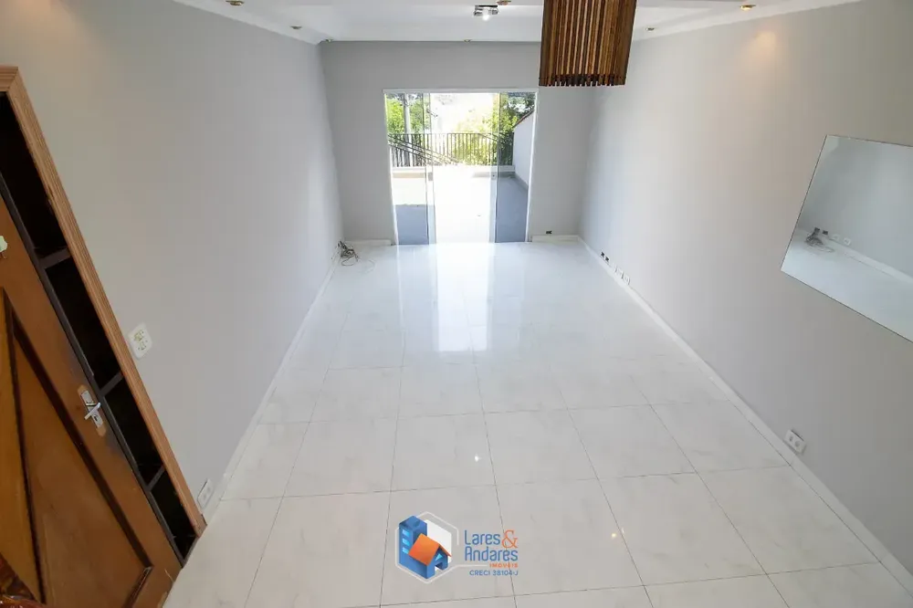 Casa, 3 quartos, 208 m² - Foto 1