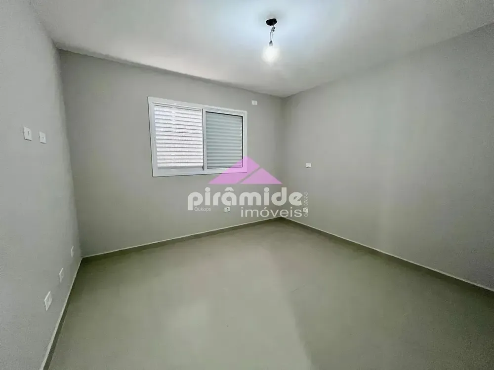 Casa, 4 quartos, 223 m² - Foto 2