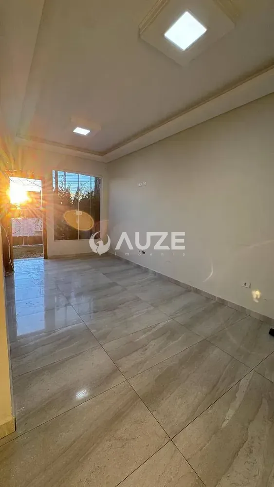 Casa, 3 quartos, 81 m² - Foto 2