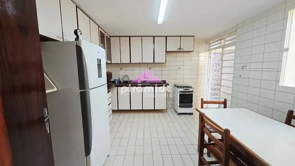 Casa, 4 quartos, 200 m² - Foto 8