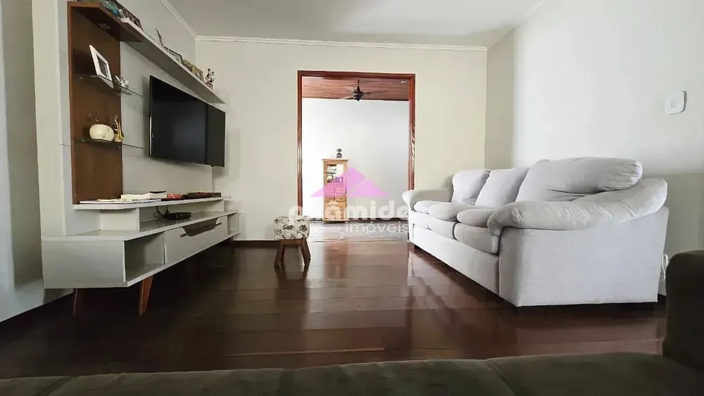 Casa, 4 quartos, 200 m² - Foto 4