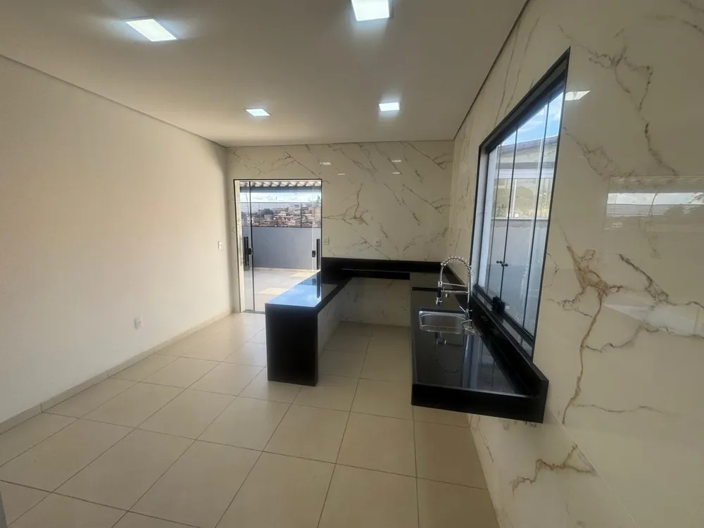 Casa, 3 quartos, 250 m² - Foto 1