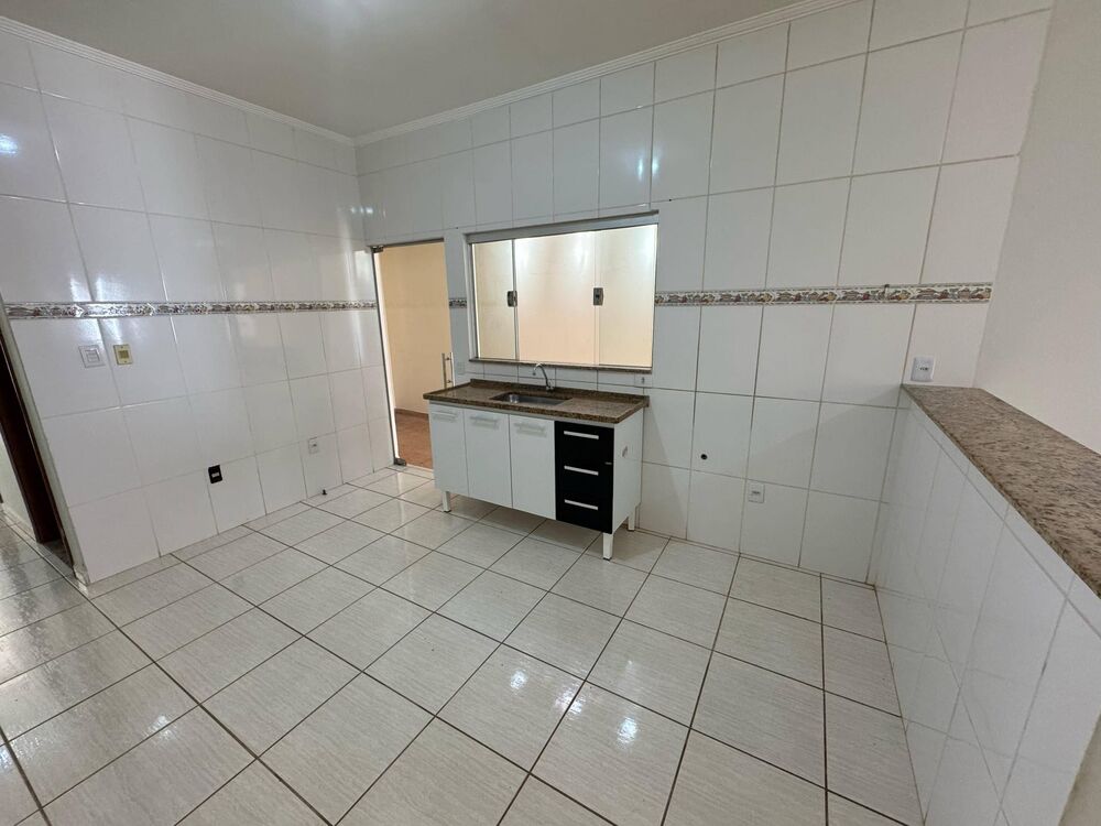 Casa à venda com 2 quartos, 90m² - Foto 10