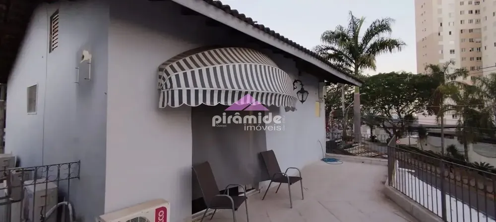 Casa, 3 quartos, 220 m² - Foto 1