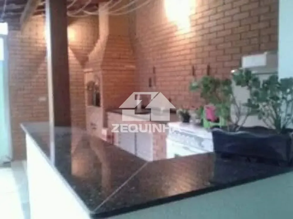 Casa, 4 quartos, 225 m² - Foto 4