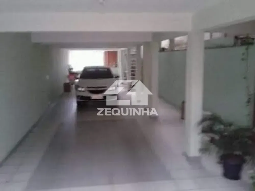 Casa, 4 quartos, 225 m² - Foto 1