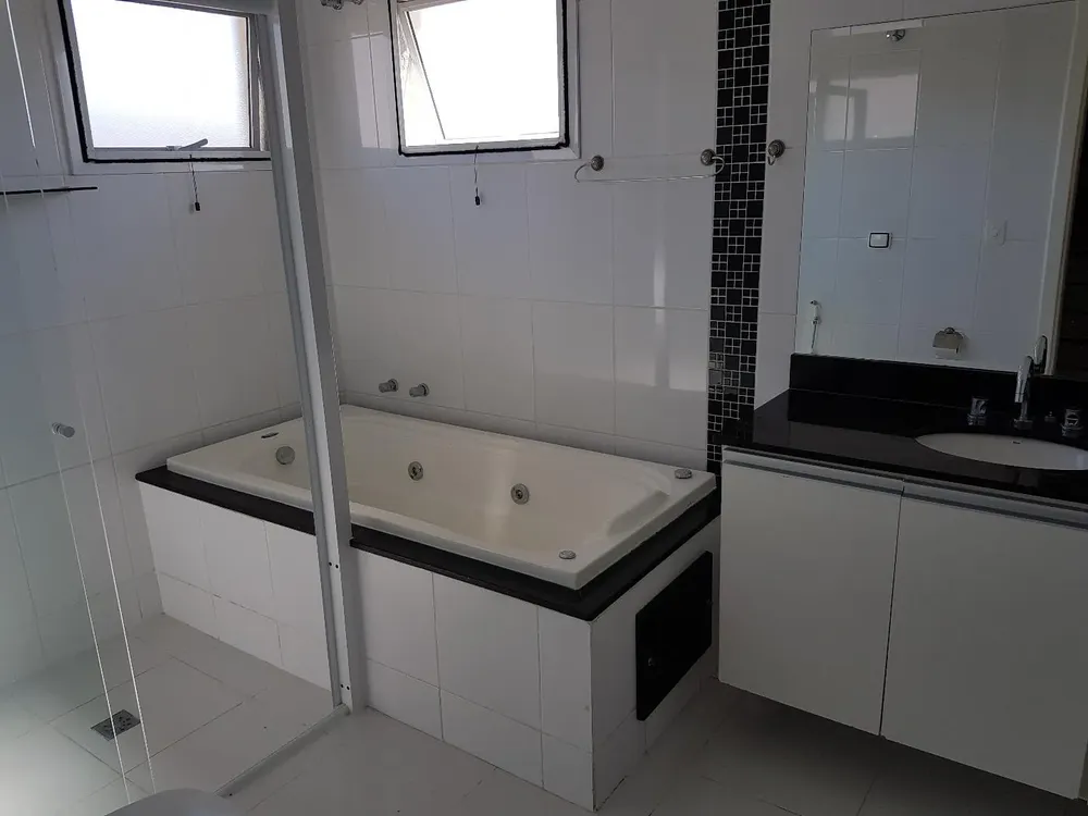 Casa, 4 quartos, 242 m² - Foto 8