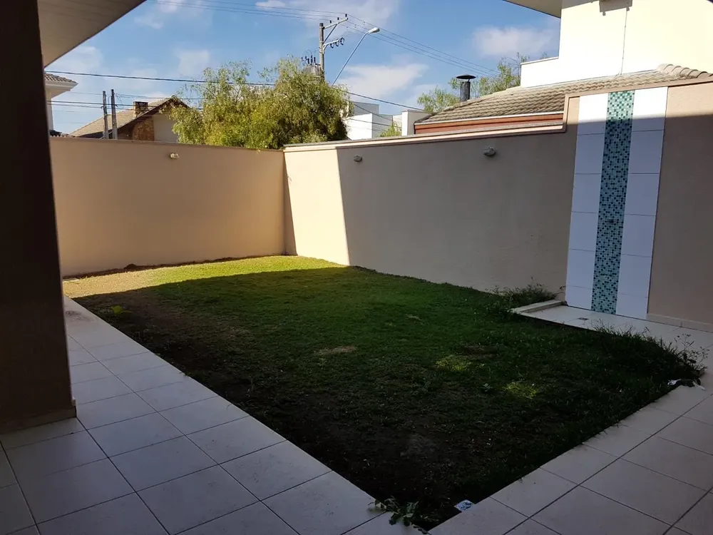 Casa, 4 quartos, 242 m² - Foto 2