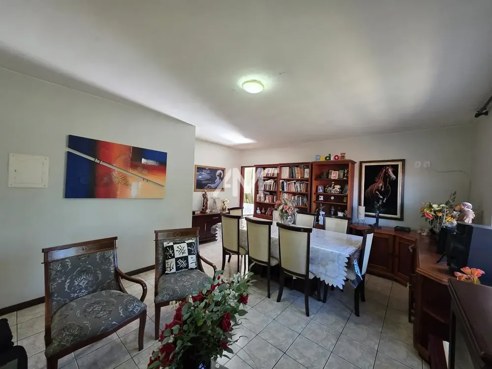 Sobrado, 5 quartos, 445 m² - Foto 1
