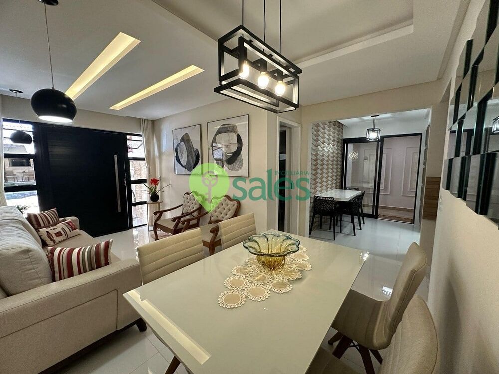 Casa à venda com 3 quartos, 135m² - Foto 2