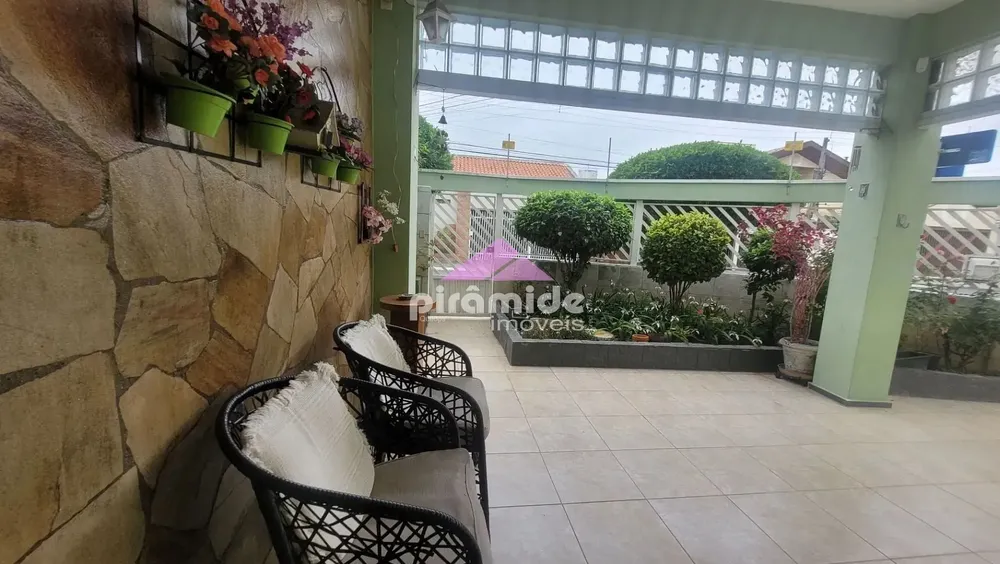 Casa, 6 quartos, 275 m² - Foto 1