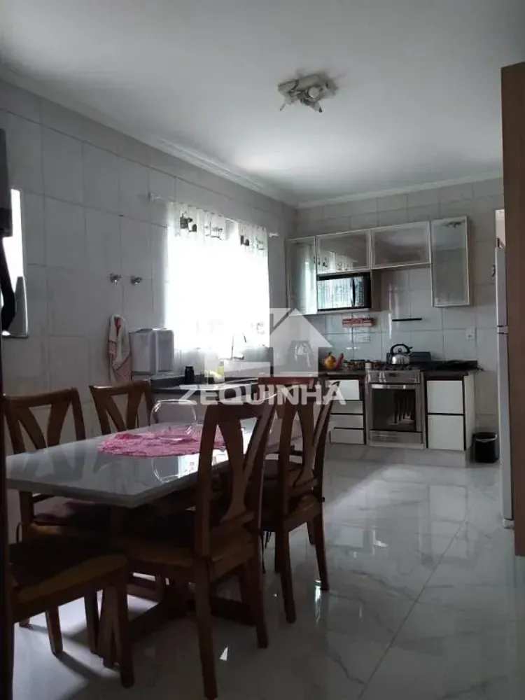 Casa, 3 quartos, 184 m² - Foto 1