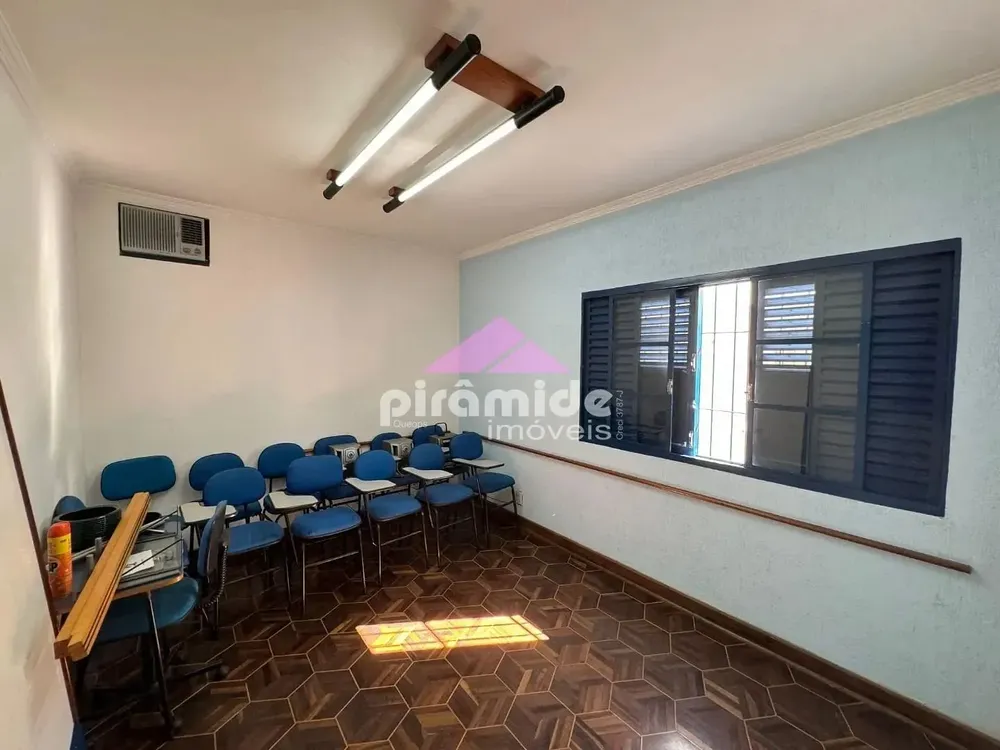 Casa, 3 quartos, 194 m² - Foto 1