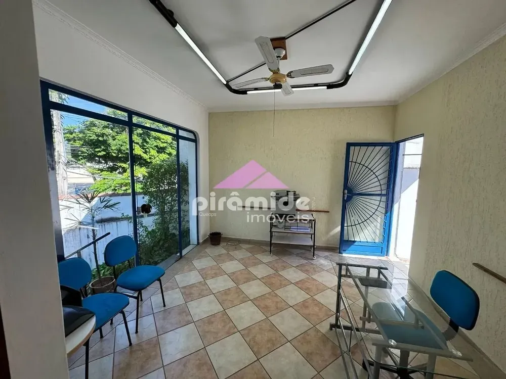 Casa, 3 quartos, 194 m² - Foto 3