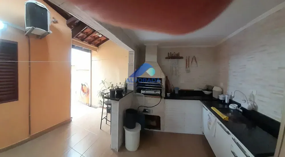 Casa, 3 quartos, 237 m² - Foto 1