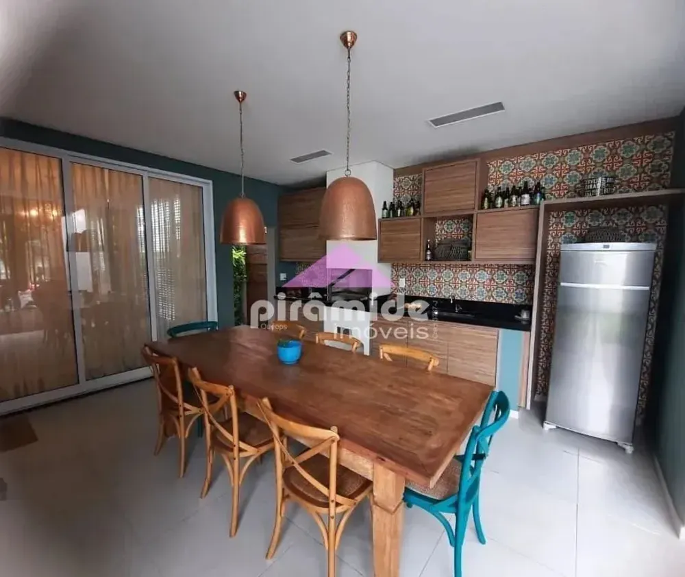 Casa, 3 quartos, 220 m² - Foto 2